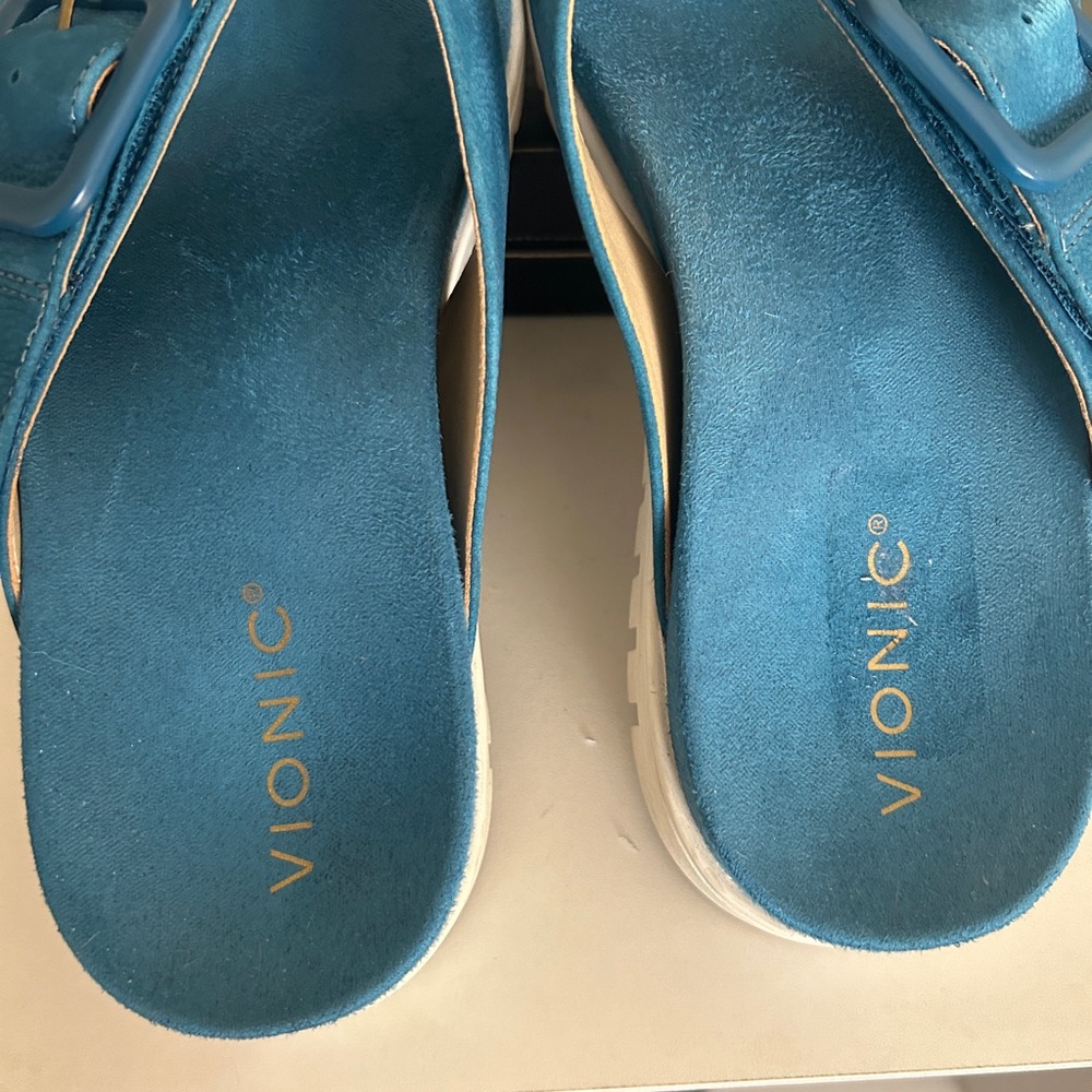 Vionic Teal Blue Suede Buckle Thong Sandals size 9 - Picture 6 of 8